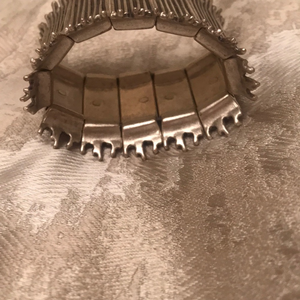 Matte silver bracelet - Picture 3 of 3